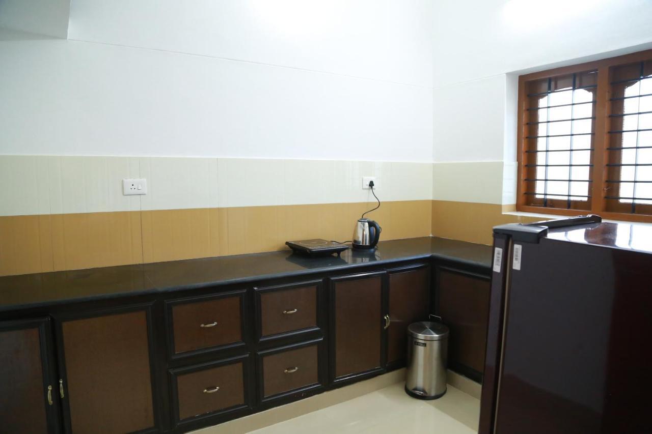 Down Town Holidays Thiruvananthapuram Exterior photo